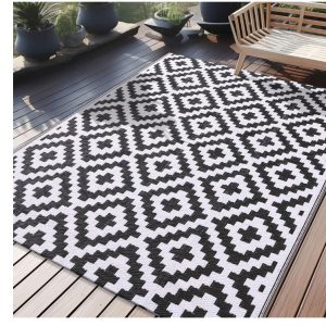 Mokani Reversible Outdoor Rug 5'X8' Waterproof - new in bag