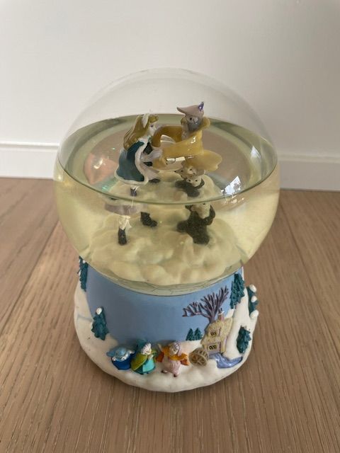 Vintage Disney Sleeping Beauty Enesco Musical Snow Globe – Blue Danube Waltz